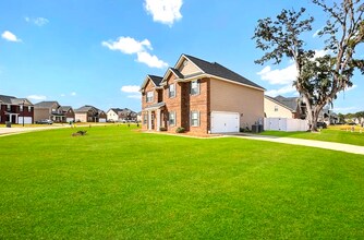 763 English Oak Dr in Hinesville, GA - Building Photo - Building Photo