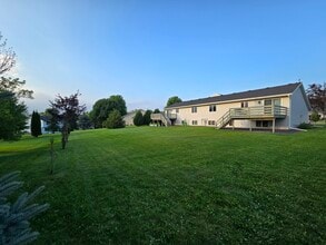 1827 Hyacinth Ct in Greenville, WI - Foto de edificio - Building Photo