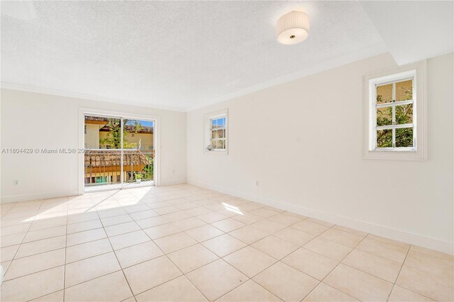 8500 SW 109th Ave in Miami, FL - Building Photo - Building Photo