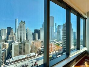 60 E Monroe St in Chicago, IL - Building Photo - Building Photo