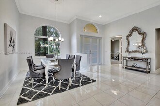 2922 Medinah in Weston, FL - Building Photo - Building Photo