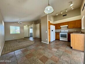 16117 W Madison St in Goodyear, AZ - Foto de edificio - Building Photo