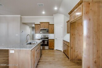 817 North 4th Street in Wolfforth, TX - Building Photo - Building Photo