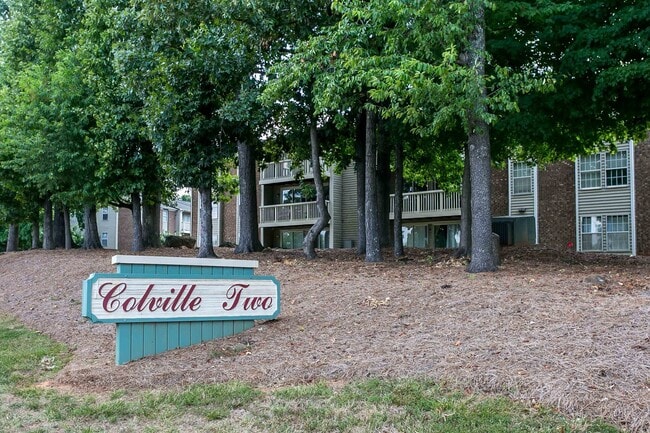 1610 Arlyn Cir in Charlotte, NC - Building Photo - Building Photo