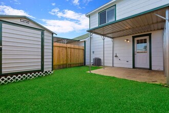 2114 St Lucia Calle in Dickinson, TX - Building Photo - Building Photo