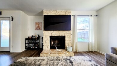 11415 Bristle Oak Trl in Austin, TX - Building Photo - Building Photo