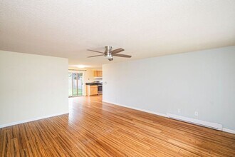 7415 SE Center St in Portland, OR - Building Photo - Building Photo