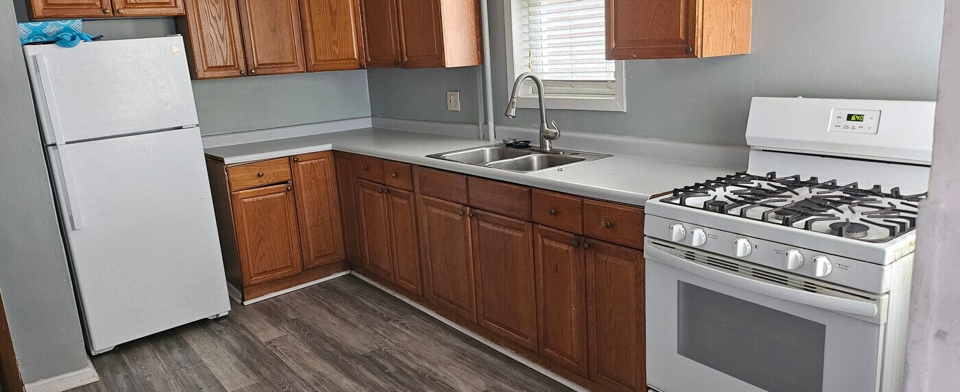 640 Aurora Ave, Unit Duplex Side by Side in St. Paul, MN - Foto de edificio