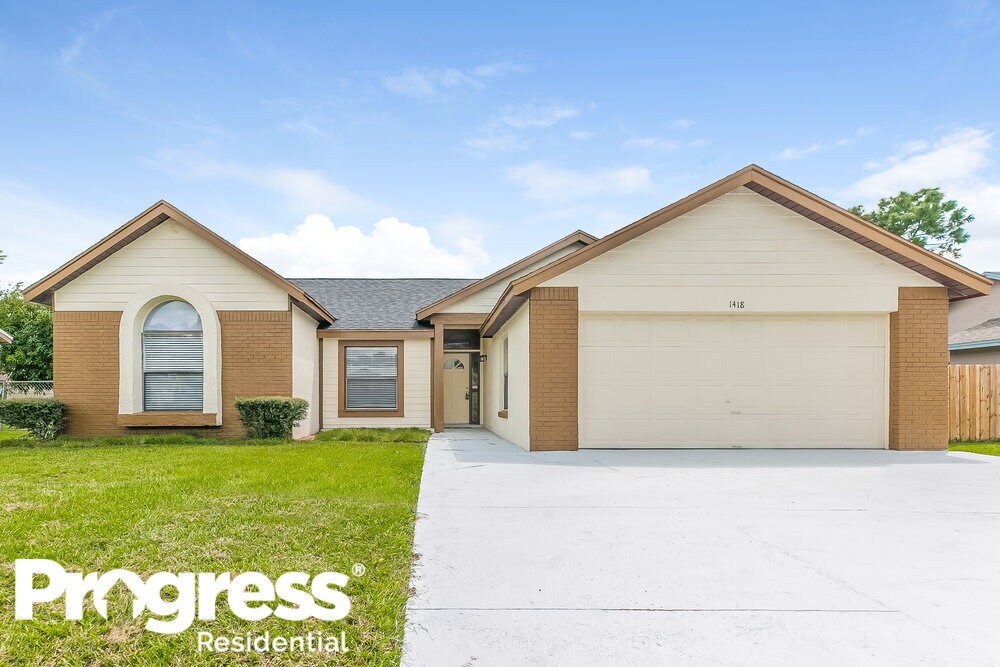 1418 Mona Dr in Kissimmee, FL - Building Photo