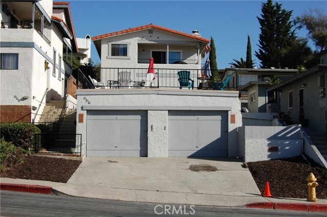 505 Avenida Victoria