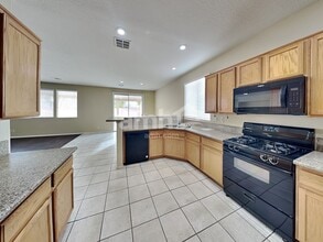 4005 China Cloud Dr in North Las Vegas, NV - Foto de edificio - Building Photo