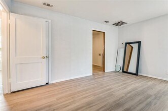 1410 S W St in Arlington, TX - Building Photo - Building Photo