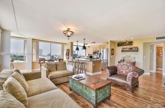 1500 Presidential Way in West Palm Beach, FL - Building Photo - Building Photo
