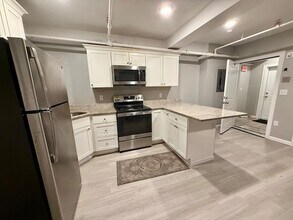 10 Leyden St, Unit 1 in Plymouth, MA - Building Photo - Building Photo