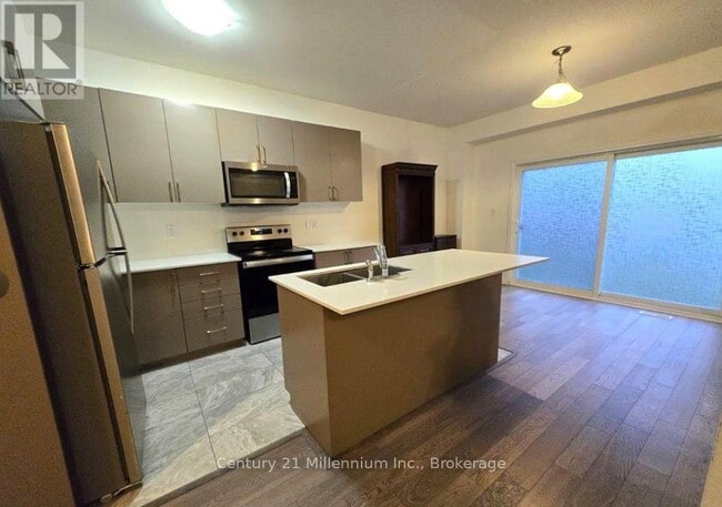 4 Dunes Dr in Wasaga Beach, ON - Building Photo - Building Photo