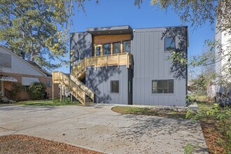 306 W Taft St, Unit B in Lafayette, LA - Foto de edificio - Building Photo