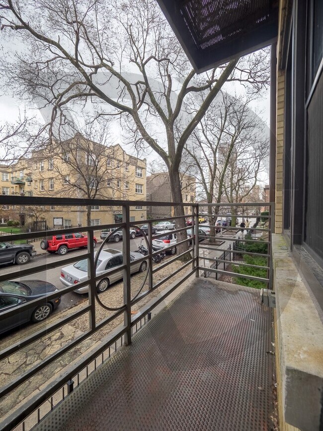 917 W Dakin in Chicago, IL - Building Photo - Building Photo