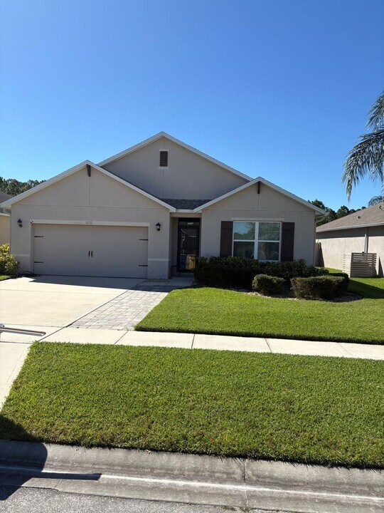 5261 Bear Corn Run in Port Orange, FL - Building Photo