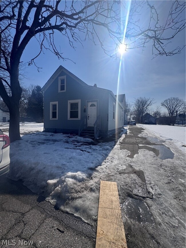 6606 Charter Ave in Cleveland, OH - Building Photo - Building Photo