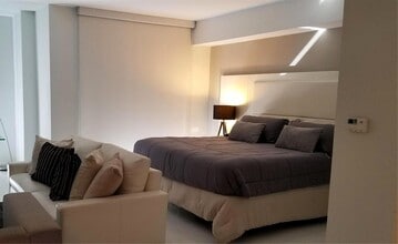 31 SE 5th St, Unit # in Miami, FL - Building Photo - Building Photo