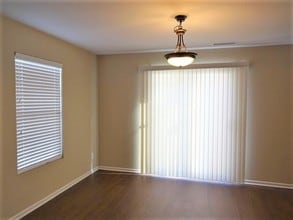 3345 Grove Berry Ln in Indianapolis, IN - Foto de edificio - Building Photo