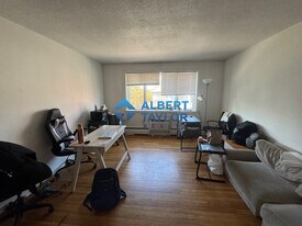 40 Evergreen St, Unit 22 in Boston, MA - Building Photo