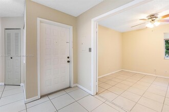 14022 SW 90th Terrace-Unit -14022 in Miami, FL - Building Photo - Building Photo