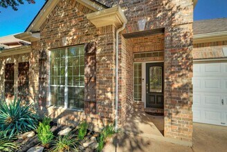 7216 Via Correto Dr in Austin, TX - Building Photo - Building Photo