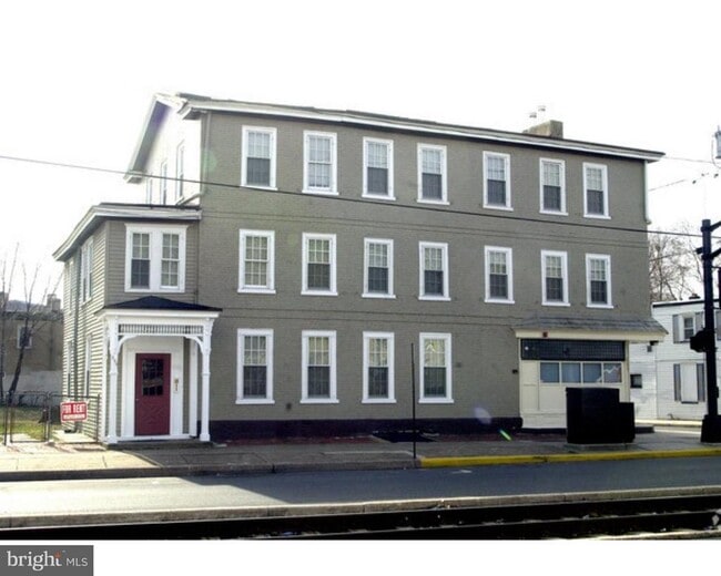 property at 200 E Broad St