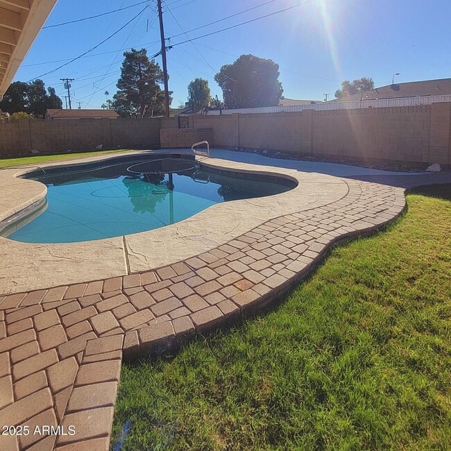 8229 E Cambridge Ave in Scottsdale, AZ - Building Photo - Building Photo