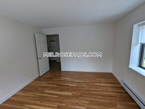 189 W Wyoming Ave-Unit -20 in Melrose, MA - Foto de edificio - Building Photo