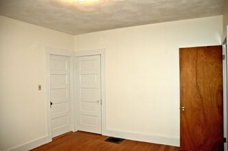 5 Davis Rd in Belmont, MA - Building Photo - Building Photo