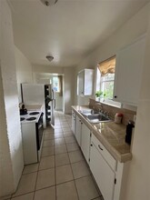 750 7th Ave N in St. Petersburg, FL - Building Photo - Building Photo