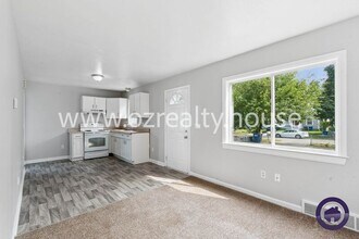 1748 Georgia Ave in Toledo, OH - Building Photo - Building Photo