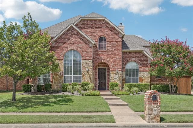 property at 11295 Apple Valley Dr