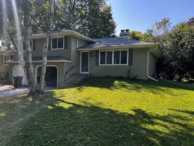 3717 Sunbrook Rd in Madison, WI - Building Photo - Building Photo