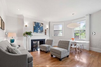 244 Beacon St, Unit 1B in Boston, MA - Foto de edificio - Building Photo