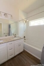 418 Cimarron in Spring Branch, TX - Foto de edificio - Building Photo