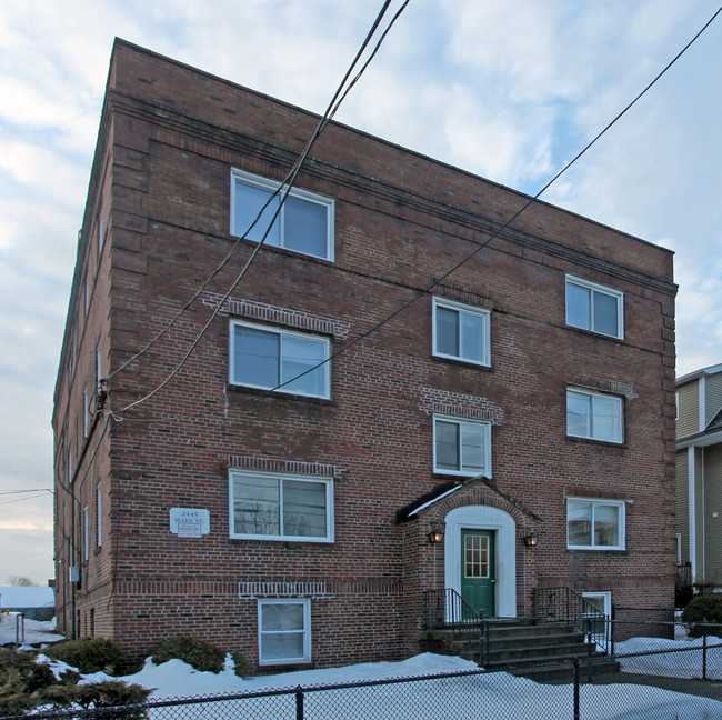 2445 Main St in Bridgeport, CT - Building Photo - Building Photo