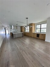 230 2nd St in Huntington Beach, CA - Building Photo - Building Photo