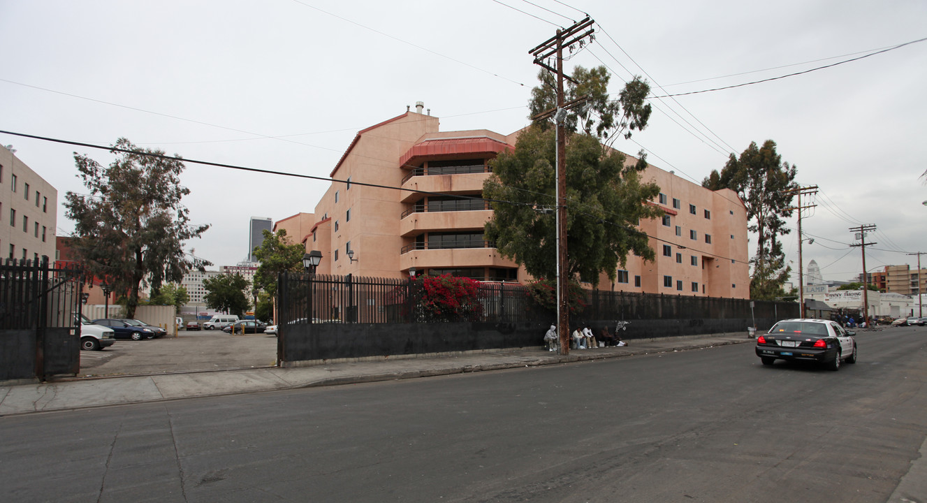 Ballington Plaza in Los Angeles, CA - Building Photo