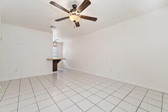 19147 SE Hillcrest Dr in Jupiter, FL - Building Photo - Building Photo