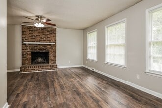 8060 Nantuckett Ave in North Charleston, SC - Building Photo - Building Photo