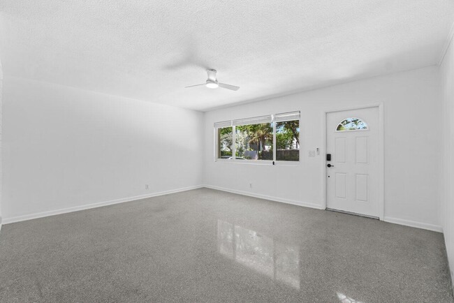 809 S Atlantic Dr in Lantana, FL - Building Photo - Building Photo