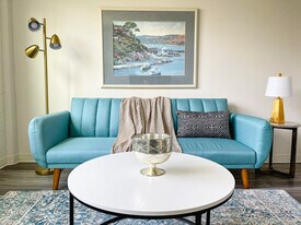 2515 Burnet Ave in Cincinnati, OH - Building Photo