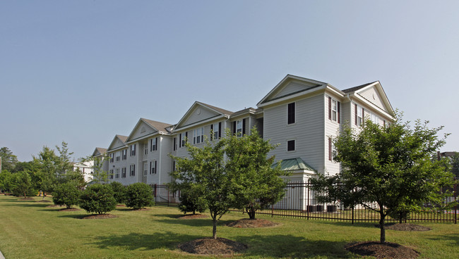 University Apartments at Ettrick in Petersburg, VA - Building Photo - Building Photo