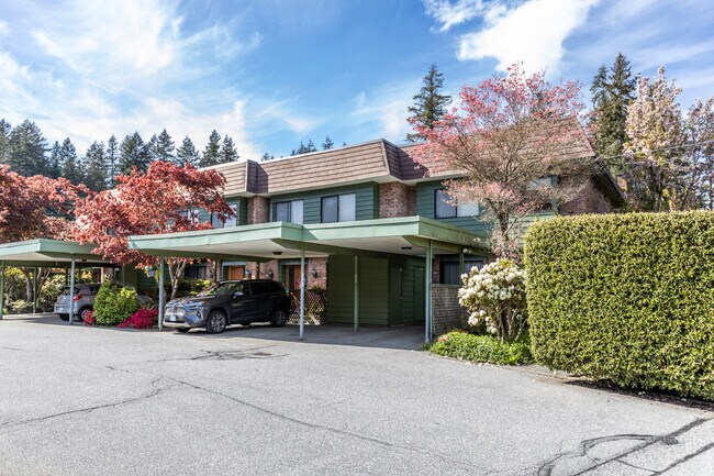 3401 Capilano Rd in North Vancouver, BC - Building Photo - Building Photo