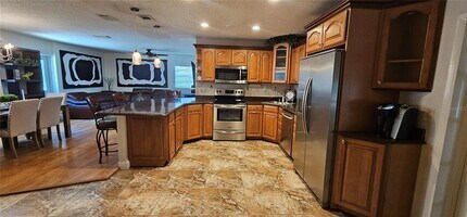 5171 97th Terrace in Pinellas Park, FL - Building Photo - Building Photo