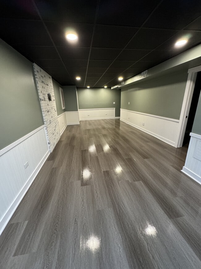 property at 205 Shady Oak Ln