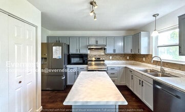 5300 Folsom Dr in Groveport, OH - Foto de edificio - Building Photo